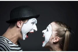 RECENZIÓ: PROVOKATÍV TANÁCSADÓI STÍLUS